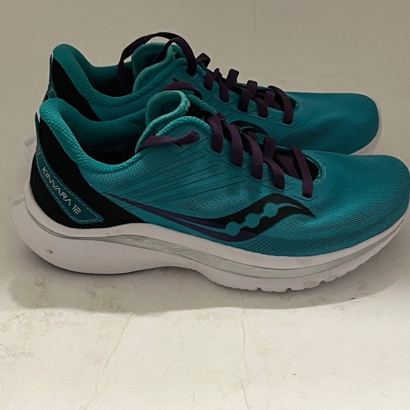 SAUCONY | Women's Kinvara 12 Running Shoes Green Purple Black Size 5 - Picture 1 of 9